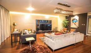 HIGHRISE APARTMENT ON THE 74TH FLOOR, Dubai